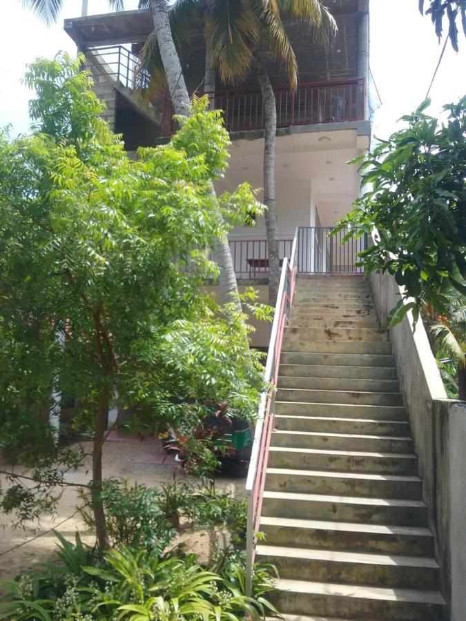 Mallika Resort Мириса Екстериор снимка